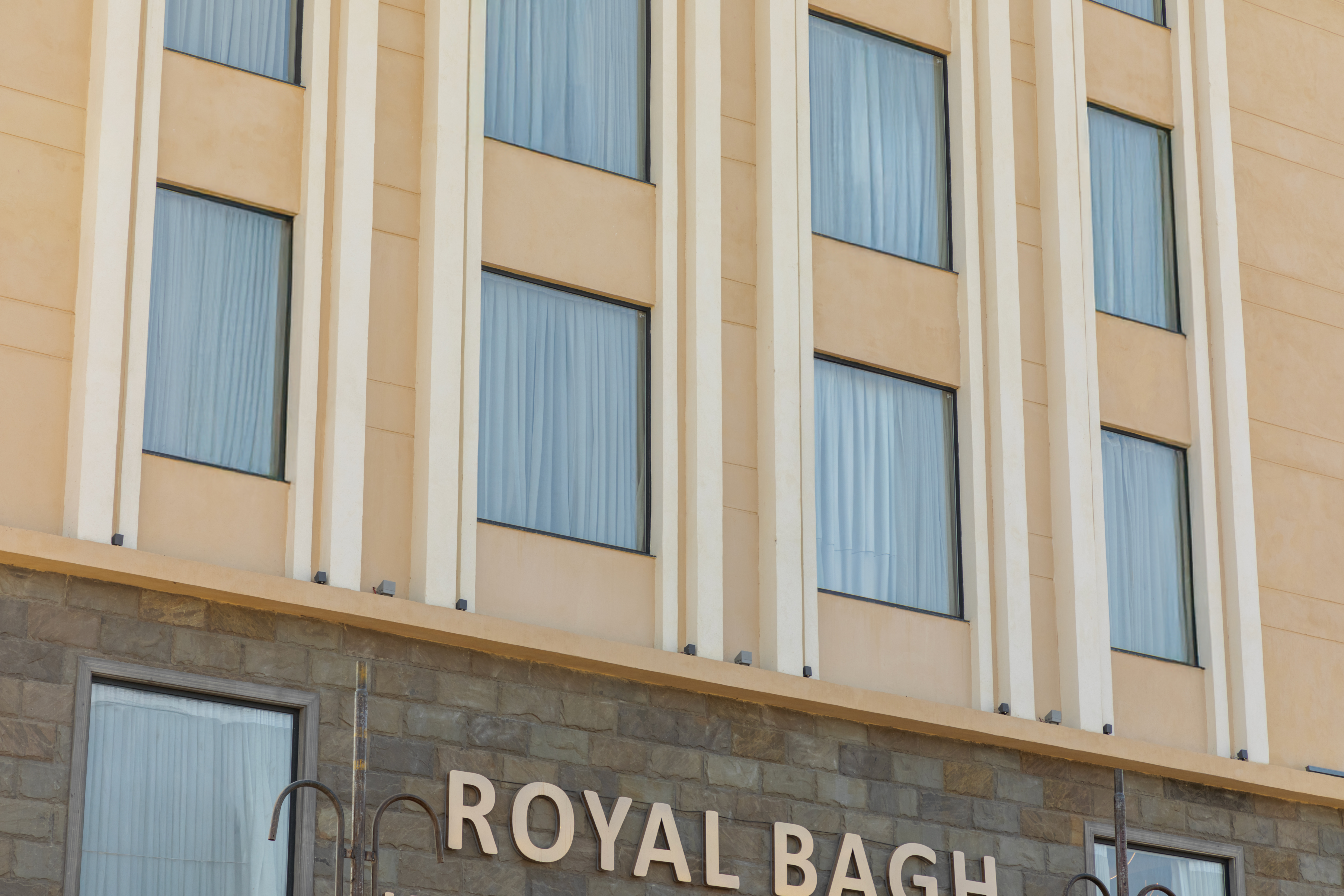 Hotel Royal Bagh façade in Jaipur, Rajasthan (India)